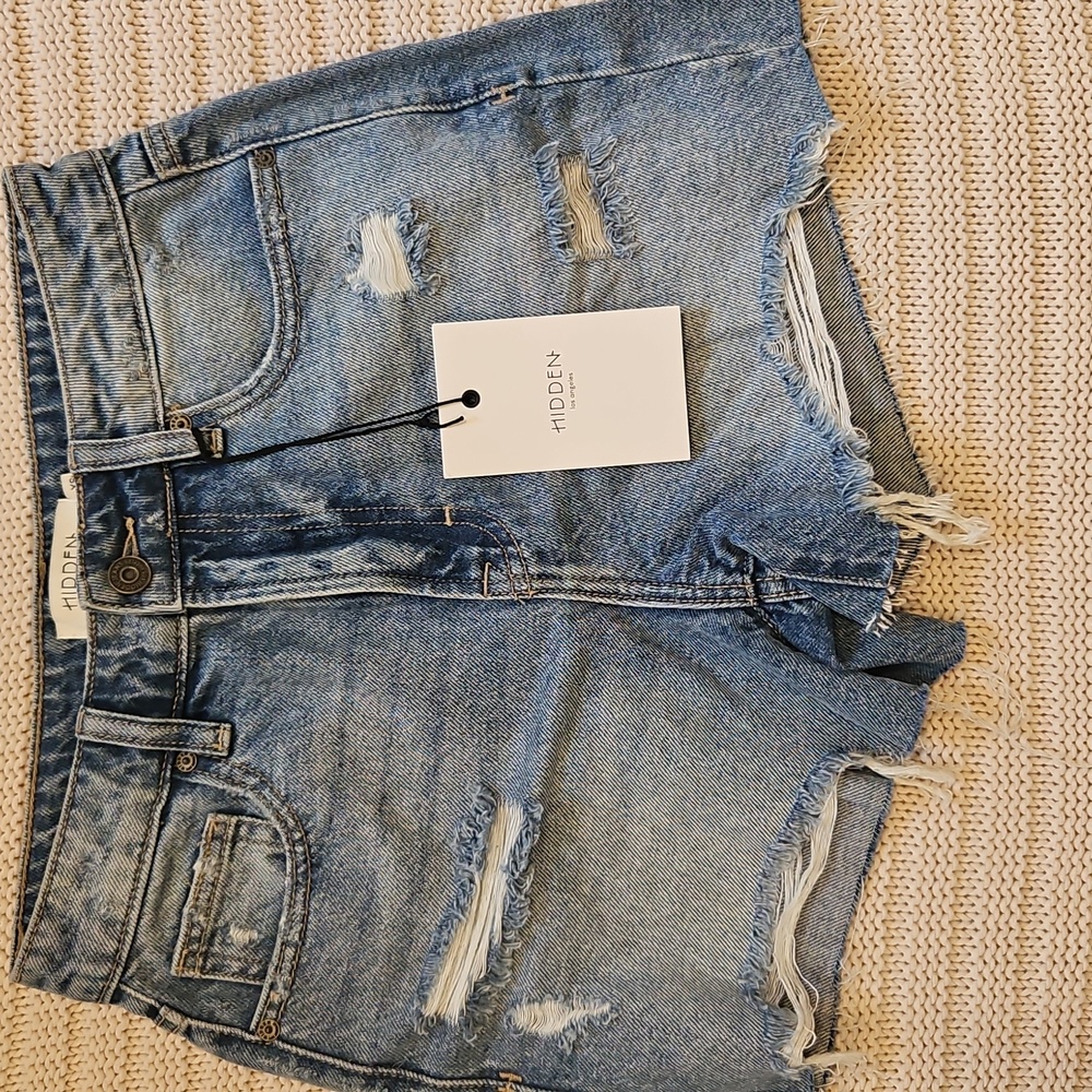 Hidden Los Angeles Sofie Mom Short